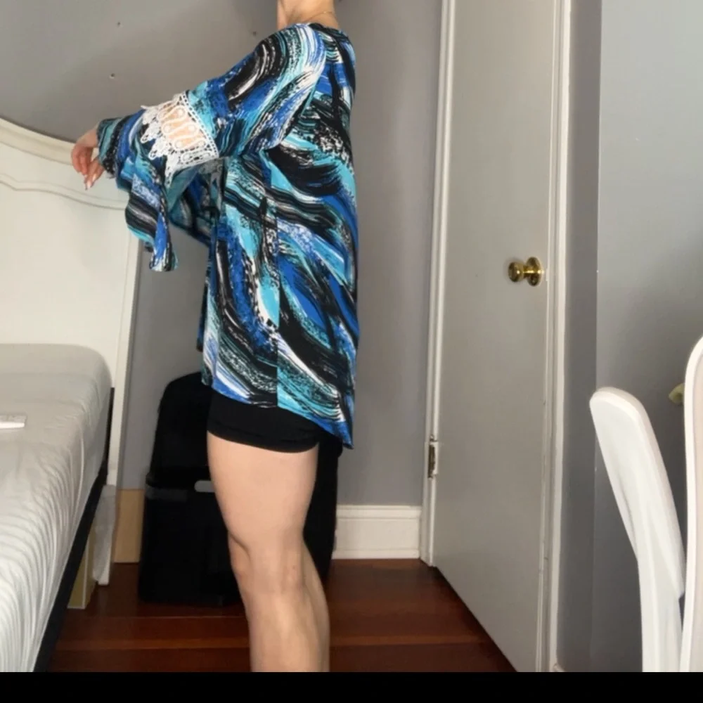Blue patterned blouse - Picture 6 of 10